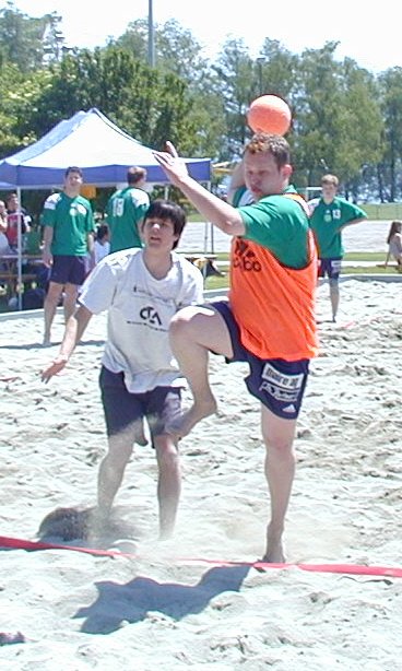 040528 beach thun tiho zoom.jpg