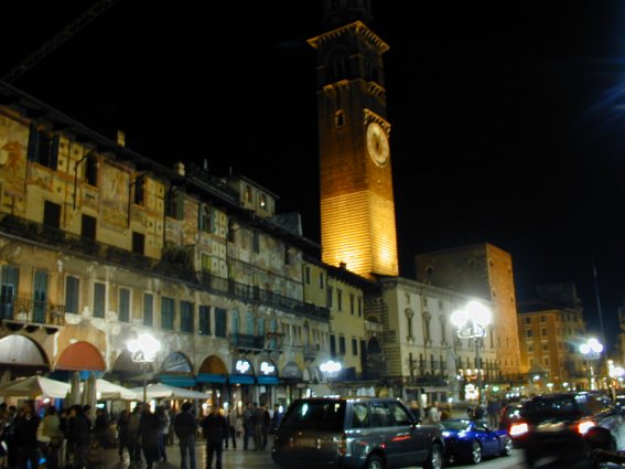 verona by night.jpg